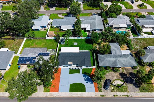 1077 40TH AVENUE NE, St Petersburg, FL 33703