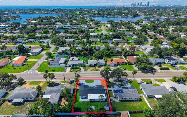 1077 40TH AVENUE NE, St Petersburg, FL 33703