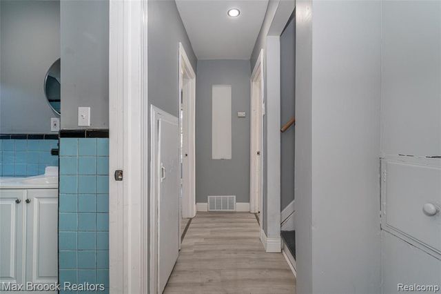 9327 Schaefer Highway, Detroit, MI 48228