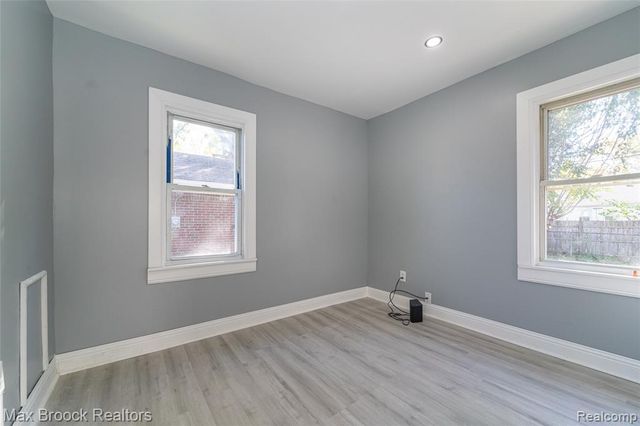 9327 Schaefer Highway, Detroit, MI 48228