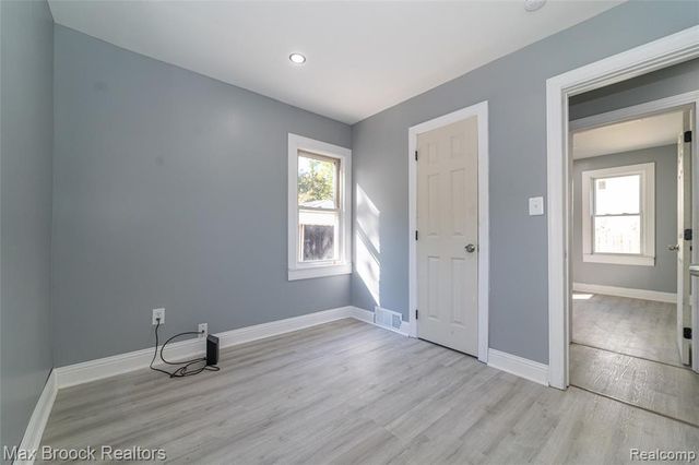 9327 Schaefer Highway, Detroit, MI 48228