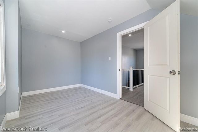 9327 Schaefer Highway, Detroit, MI 48228