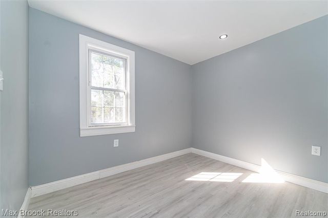 9327 Schaefer Highway, Detroit, MI 48228