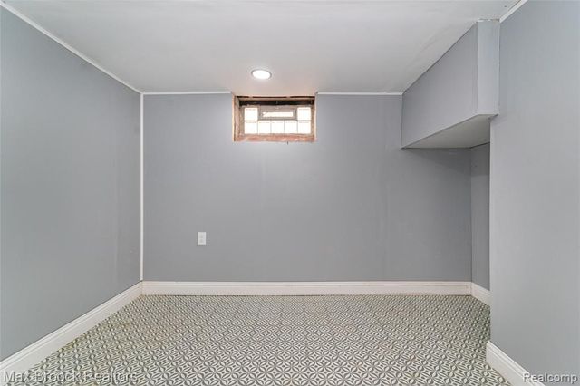 9327 Schaefer Highway, Detroit, MI 48228