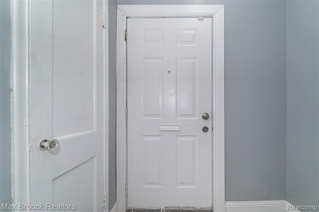 9327 Schaefer Highway, Detroit, MI 48228