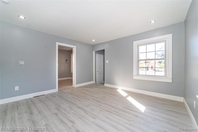 9327 Schaefer Highway, Detroit, MI 48228