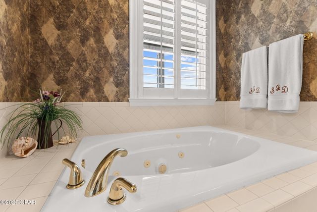 2330 Pelican Bay Court, Panama City, FL 32408