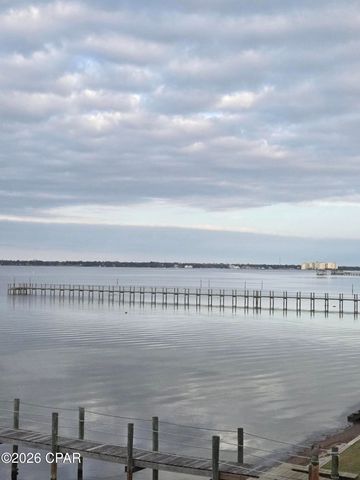 2330 Pelican Bay Court, Panama City, FL 32408