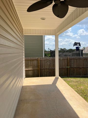 489 Eisenhower Drive, Crestview, FL 32539