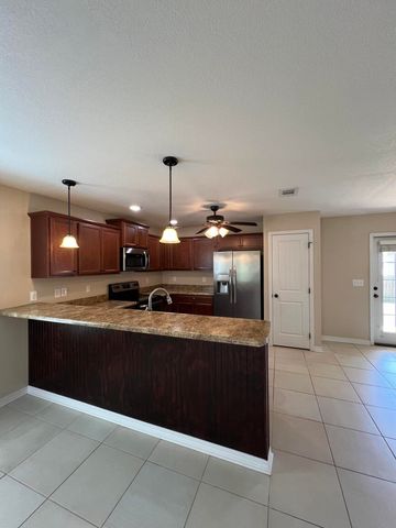 489 Eisenhower Drive, Crestview, FL 32539