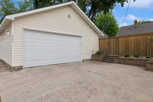 5405 30th Avenue S, Minneapolis, MN 55417