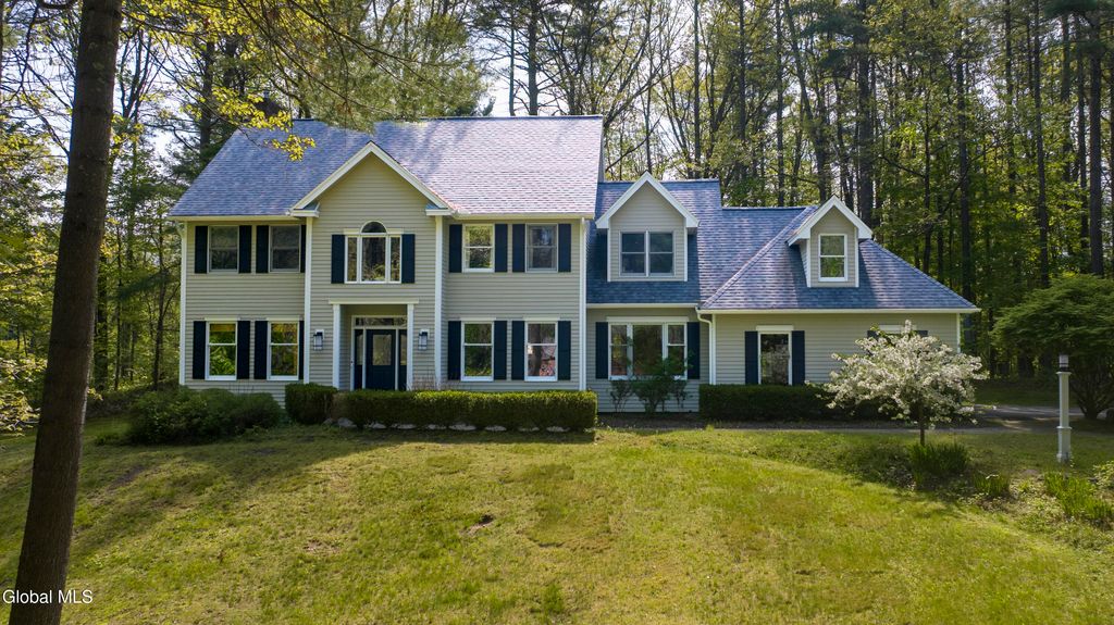 9 Rolling Brook Drive, Saratoga Springs, NY 12866