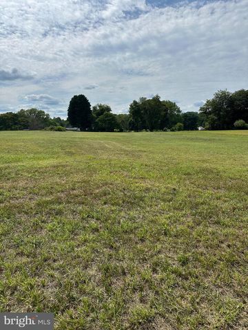 61 HONEYSUCKLE LN, Owings, MD 20736