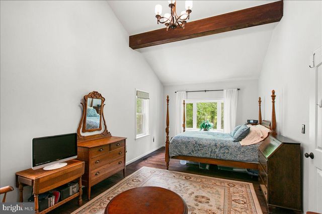 19266 MOCKINGBIRD HEIGHTS RD, Triangle, VA 22172