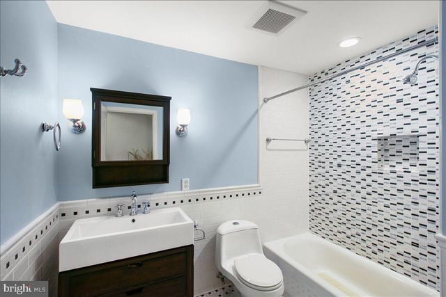 19266 MOCKINGBIRD HEIGHTS RD, Triangle, VA 22172