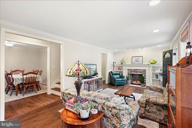 19266 MOCKINGBIRD HEIGHTS RD, Triangle, VA 22172