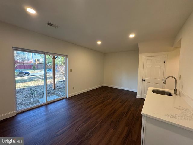 17306 ROCKY MOUNT LN, Dumfries, VA 22026