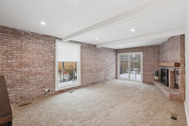 6803 N KEELER Avenue, Lincolnwood, IL 60712