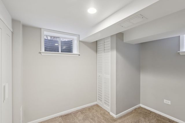 6803 N KEELER Avenue, Lincolnwood, IL 60712