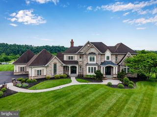 2740 ALLEN GLEN DR, Mechanicsburg, PA 17055