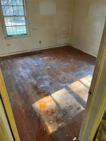 1168 Dolphin SW Drive, Atlanta, GA 30311