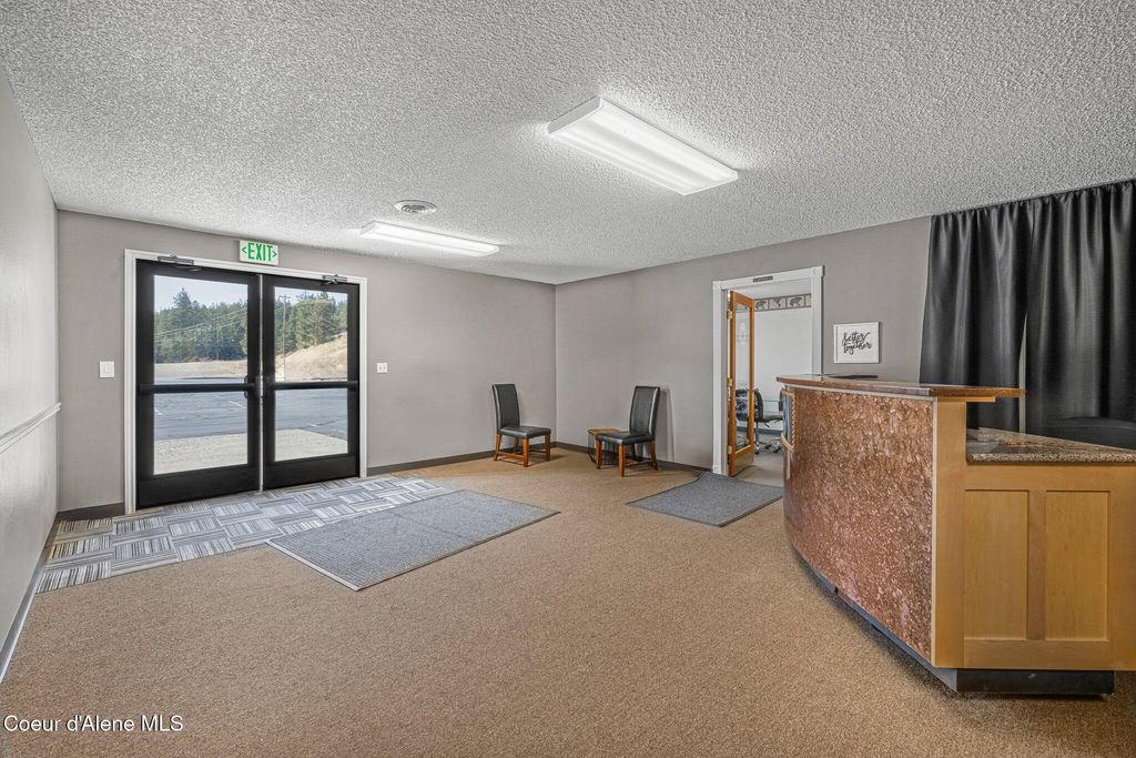 19459 W Riverview DR, Post Falls, ID 83854 photo 11