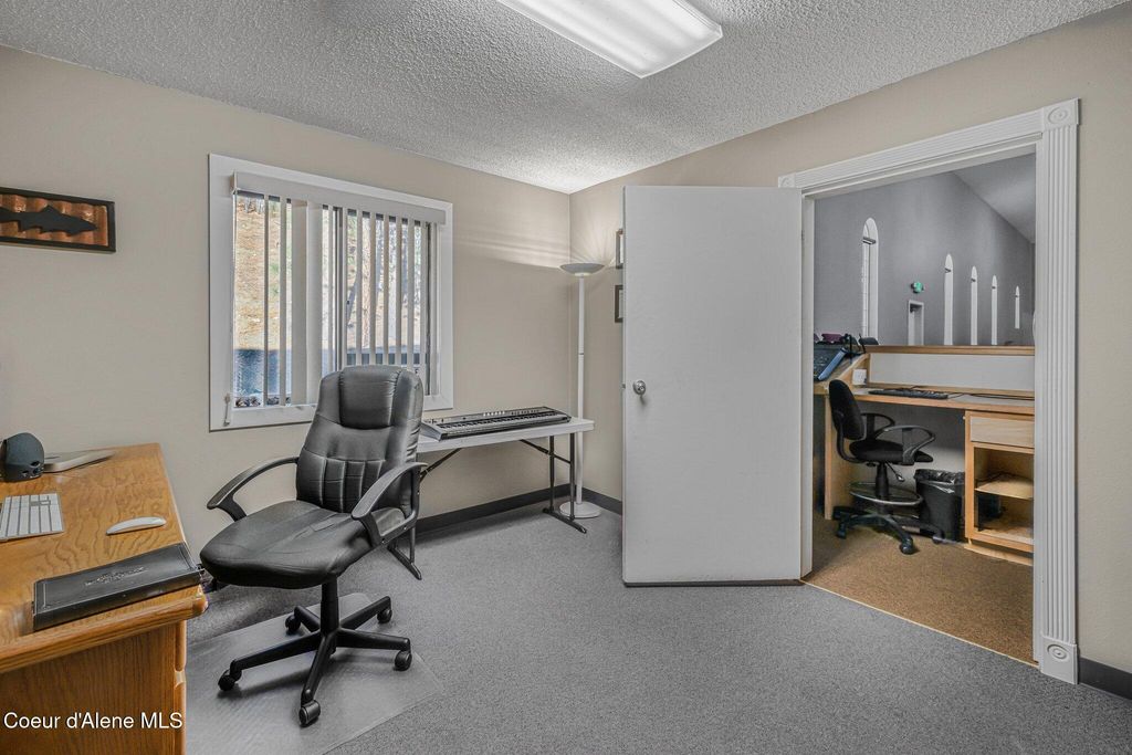 19459 W Riverview DR, Post Falls, ID 83854 photo 17