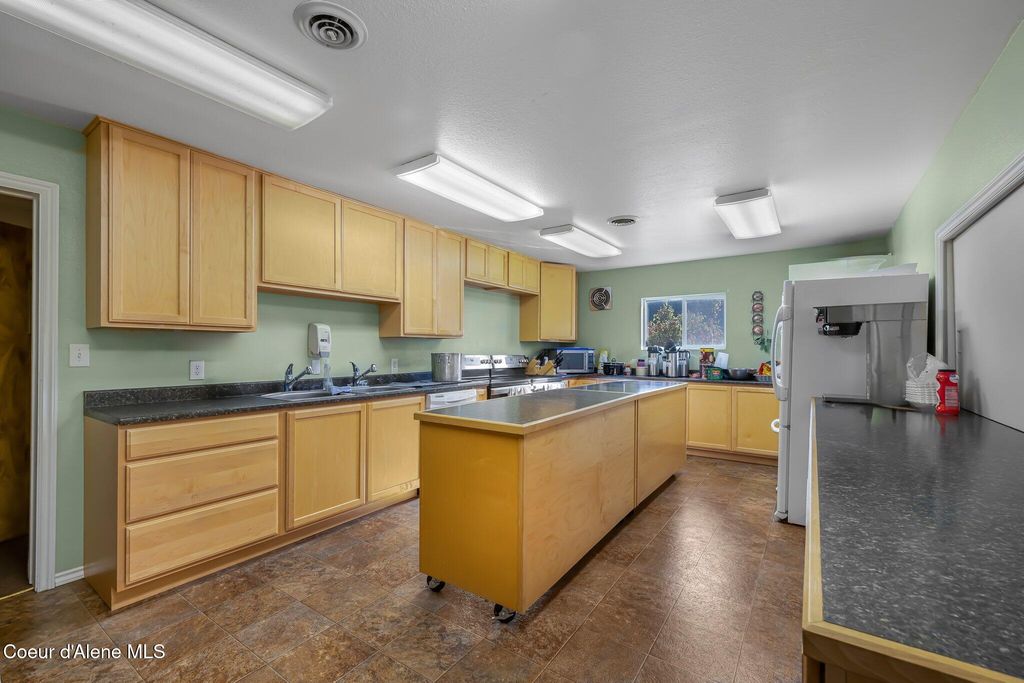 19459 W Riverview DR, Post Falls, ID 83854 photo 24