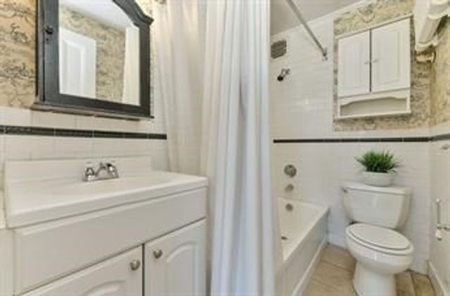 7 Hereford 8, Boston, MA 02115