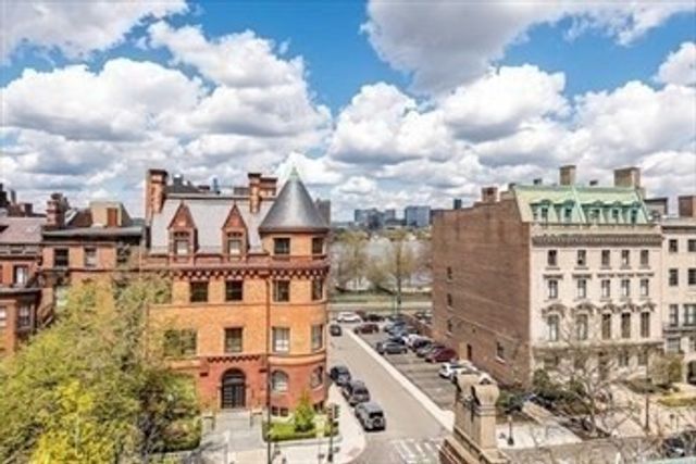 7 Hereford 8, Boston, MA 02115