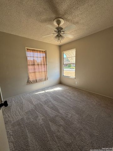 4215 Renault, San Antonio, TX 78218