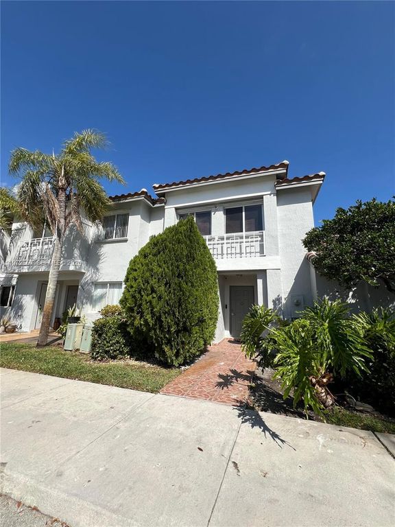 20839 NW 4th St, Pembroke Pines, FL 33029