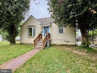 4040 POPLAR ST, Fairfax, VA 22030