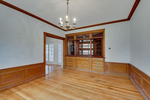 217 Lawrence St, Haverhill, MA 01830
