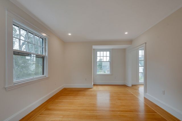 217 Lawrence St, Haverhill, MA 01830