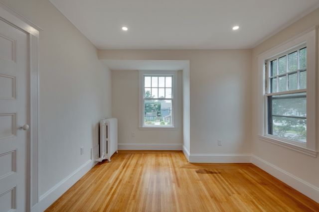 217 Lawrence St, Haverhill, MA 01830