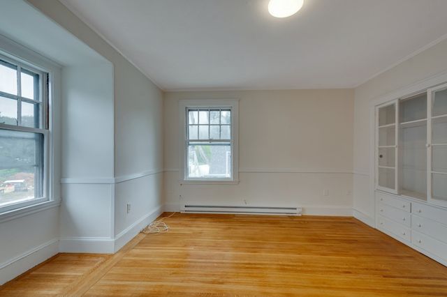 217 Lawrence St, Haverhill, MA 01830