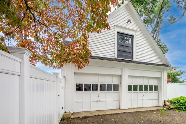 217 Lawrence St, Haverhill, MA 01830