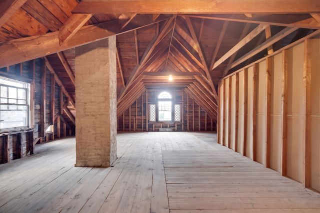 217 Lawrence St, Haverhill, MA 01830