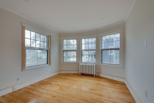217 Lawrence St, Haverhill, MA 01830