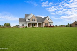 23153 Pargillis Road, Perrysburg, OH 43551