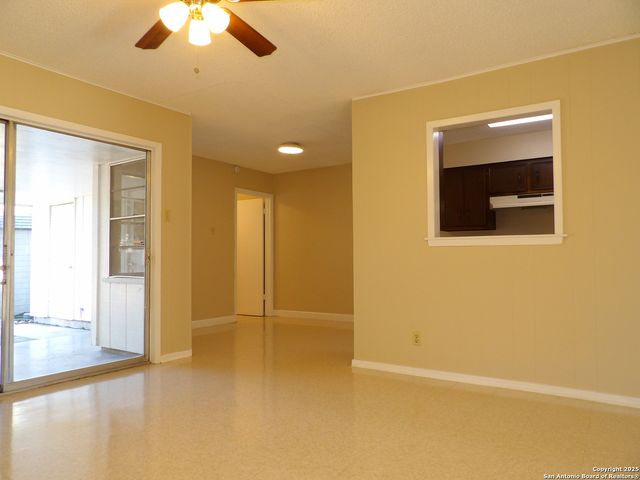 5637 Walzem, Windcrest, TX 78218