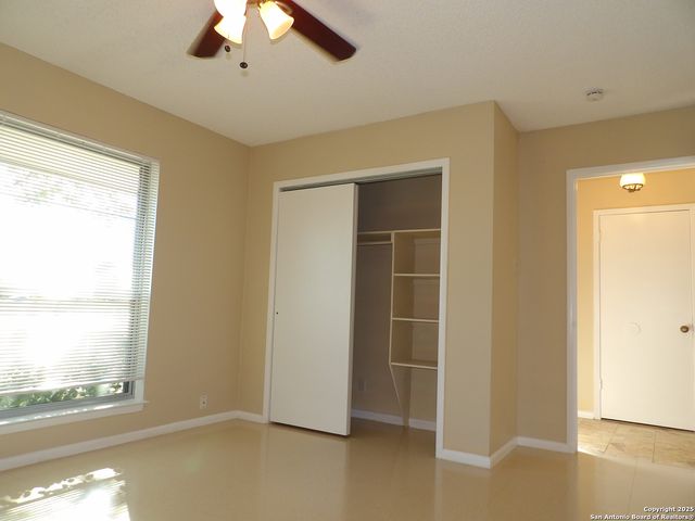 5637 Walzem, Windcrest, TX 78218