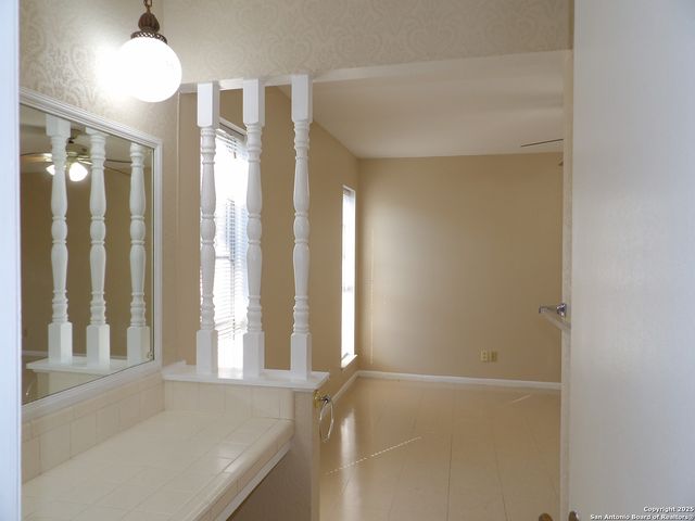 5637 Walzem, Windcrest, TX 78218