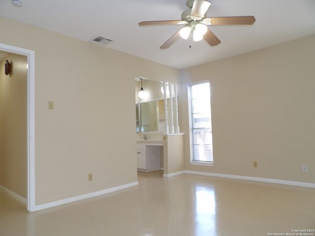 5637 Walzem, Windcrest, TX 78218