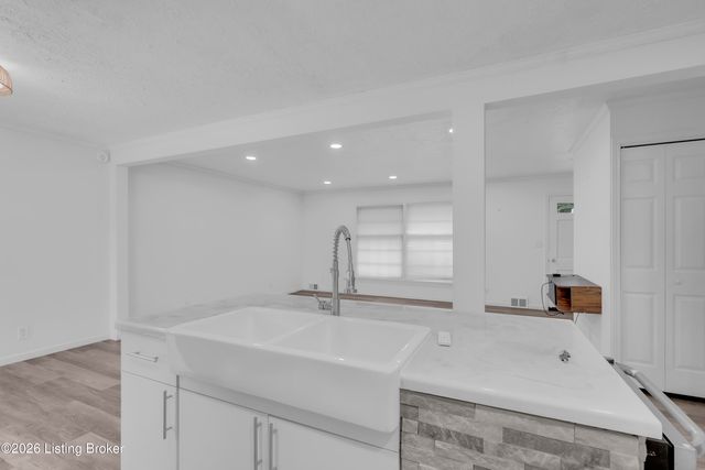 4408 Southridge Dr, Louisville, KY 40272