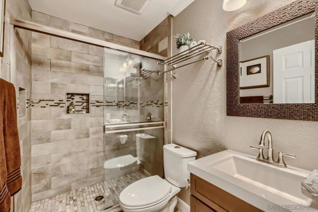 10808 Valiente Court, San Diego, CA 92124