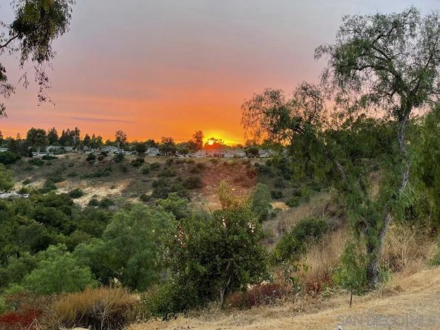 10808 Valiente Court, San Diego, CA 92124