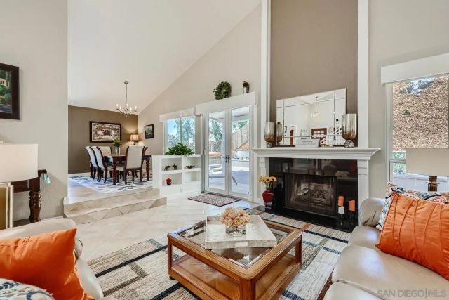 10808 Valiente Court, San Diego, CA 92124