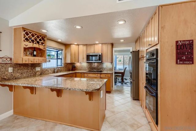 10808 Valiente Court, San Diego, CA 92124